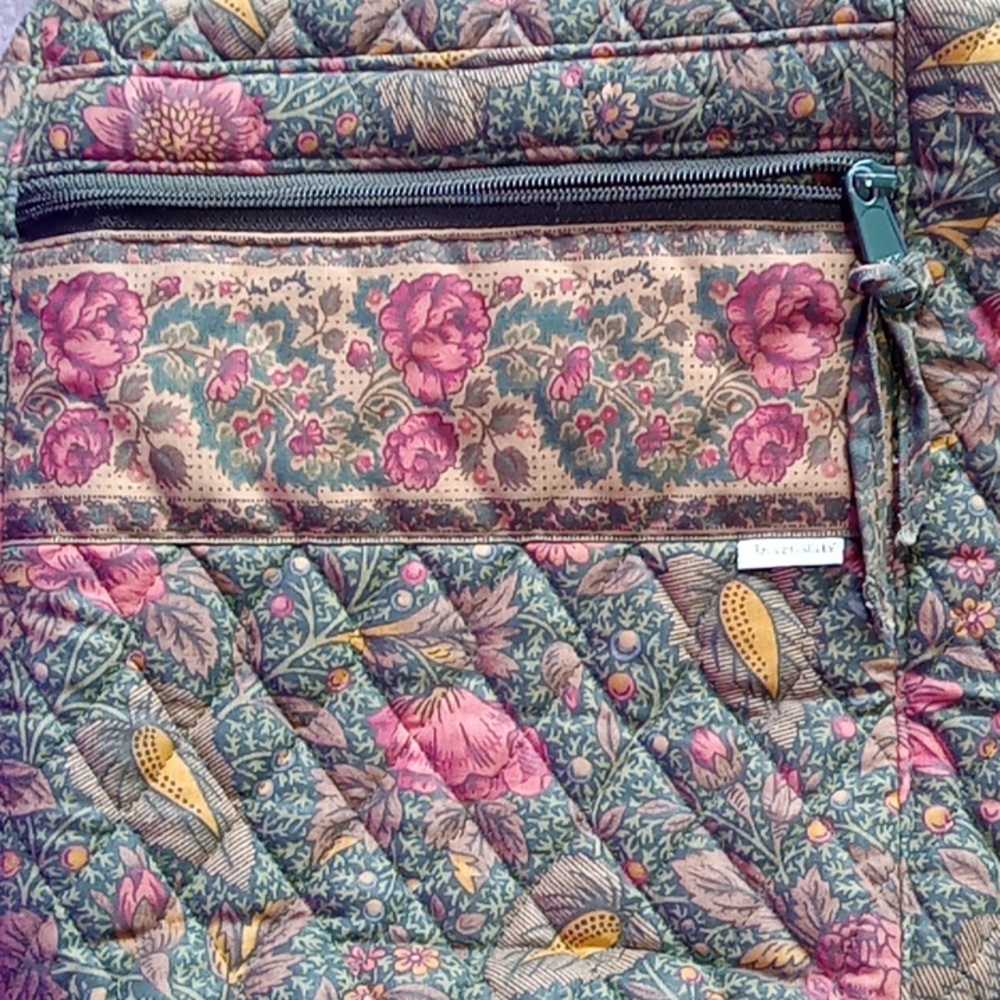 Vera Bradley Pink and Green Floral Puffer Over The Shoulder Bucket Purse&Wallet